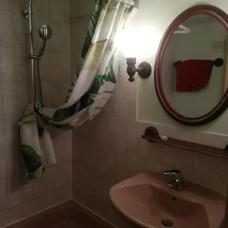 Nicole Apartman *